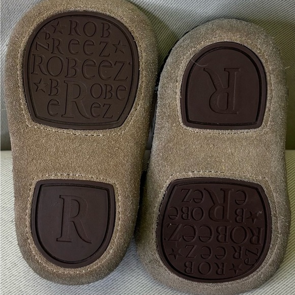 Robeez Catherine Mini Shoes in Black Patent Size 2 (3-6 months) - Picture 5 of 7